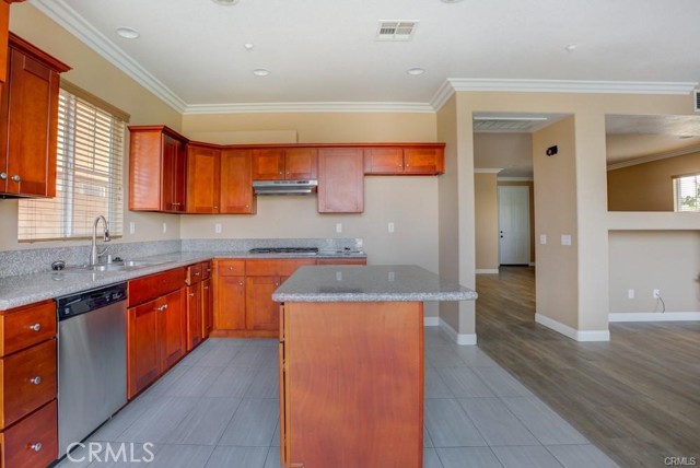 Detail Gallery Image 17 of 38 For 6273 Long Cove Dr, Fontana,  CA 92336 - 3 Beds | 2/1 Baths