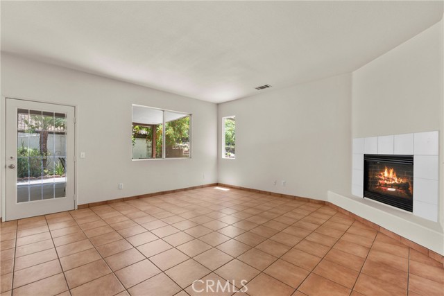 Detail Gallery Image 10 of 41 For 16200 Setting Sun Cir, Riverside,  CA 92503 - 4 Beds | 2/1 Baths