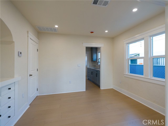 Detail Gallery Image 20 of 59 For 3453 Estrada, Los Angeles,  CA 90023 - 2 Beds | 2 Baths