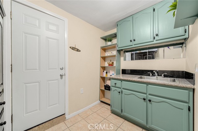 1143 West 66th, Los Angeles CA: https://media.crmls.org/medias/7d429f9e-dec1-4e64-97b7-ba5d76661a2a.jpg