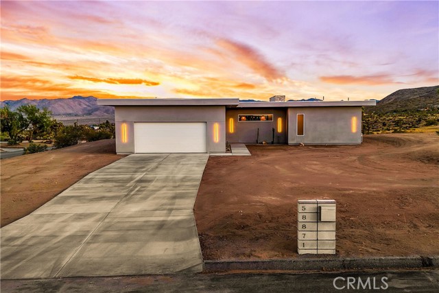 Detail Gallery Image 4 of 75 For 58871 Meredith Ct, Yucca Valley,  CA 92284 - 3 Beds | 2 Baths