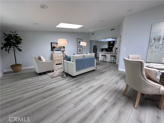 13361 El Dorado, Seal Beach CA: https://media.crmls.org/medias/7d4427d7-32f8-4064-8a38-8a2501b1c7eb.jpg