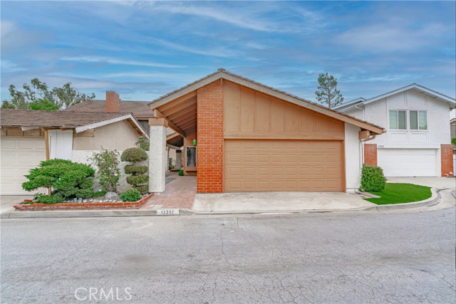 Detail Gallery Image 1 of 1 For 12332 Glacier Cir, Los Alamitos,  CA 90720 - 3 Beds | 2/1 Baths