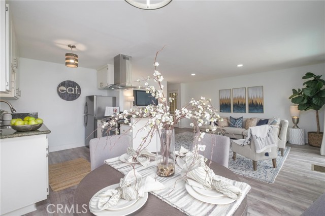 1720 Ardmore Avenue, Hermosa Beach, California 90254, 2 Bedrooms Bedrooms, ,2 BathroomsBathrooms,Residential,For Sale,Ardmore Avenue,SB24150789