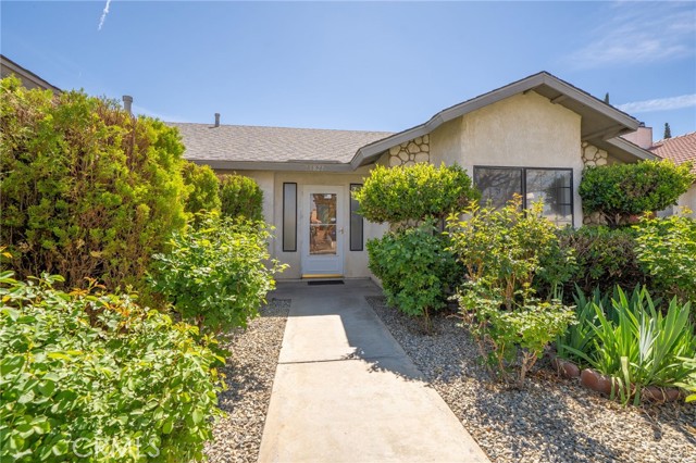 Detail Gallery Image 4 of 48 For 15821 Candlewood, Victorville,  CA 92395 - 3 Beds | 2 Baths