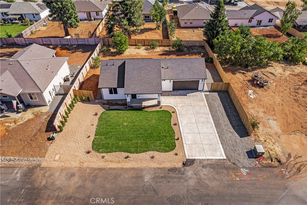 https://media.crmls.org/medias/7d46ccf9-13b0-490d-8222-f339164cc355.jpg?preset=X-Large