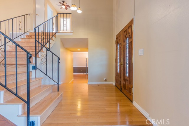 Detail Gallery Image 12 of 66 For 23132 Posada, Valencia,  CA 91354 - 5 Beds | 3 Baths