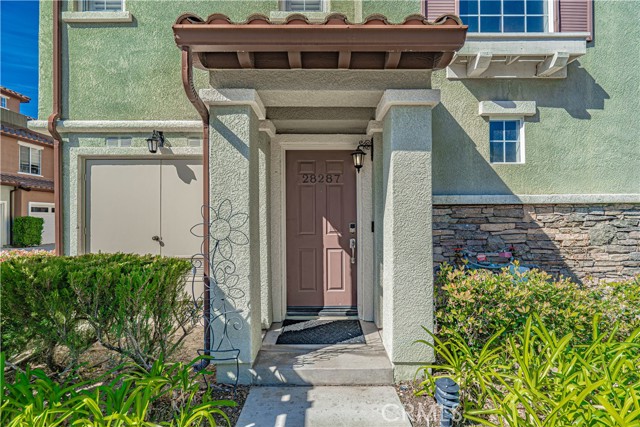 Detail Gallery Image 1 of 1 For 28287 Canterbury Ct, Valencia,  CA 91354 - 2 Beds | 1 Baths