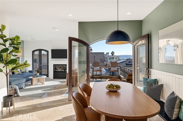 Detail Gallery Image 23 of 66 For 229 23rd, Manhattan Beach,  CA 90266 - 3 Beds | 4 Baths