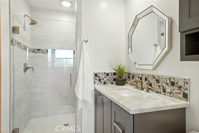 1210 Los Altos Avenue, Long Beach CA: https://media.crmls.org/medias/7d496c1e-bddb-440e-83af-208e77d1d602.jpg