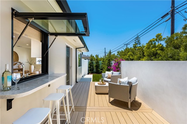 2134 Orange Avenue, Costa Mesa CA: https://media.crmls.org/medias/7d4982f0-7ff8-4c49-a97e-f0203a042ccb.jpg