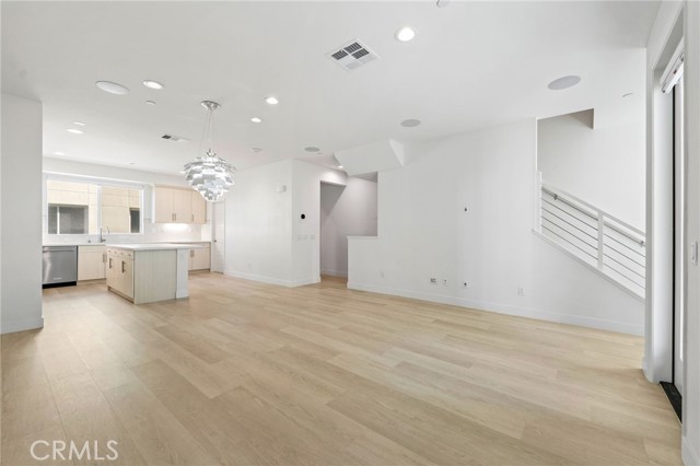 Detail Gallery Image 9 of 31 For 169 Steely, Irvine,  CA 92614 - 3 Beds | 2/1 Baths