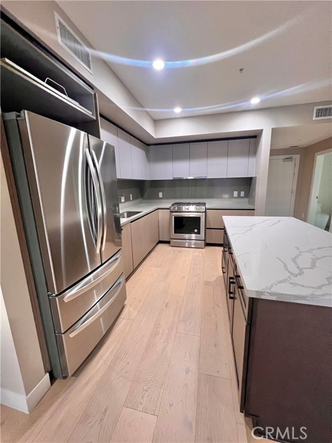 Detail Gallery Image 5 of 36 For 39 S Los Robles Ave, Pasadena,  CA 91101 - 1 Beds | 1 Baths