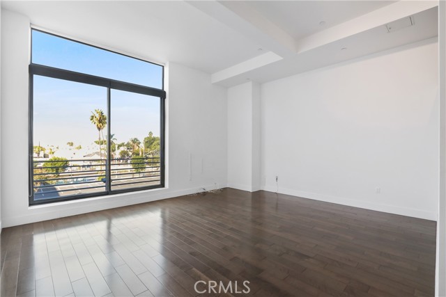 Detail Gallery Image 4 of 15 For 433 Pine Ave #300,  Long Beach,  CA 90802 - 1 Beds | 1 Baths