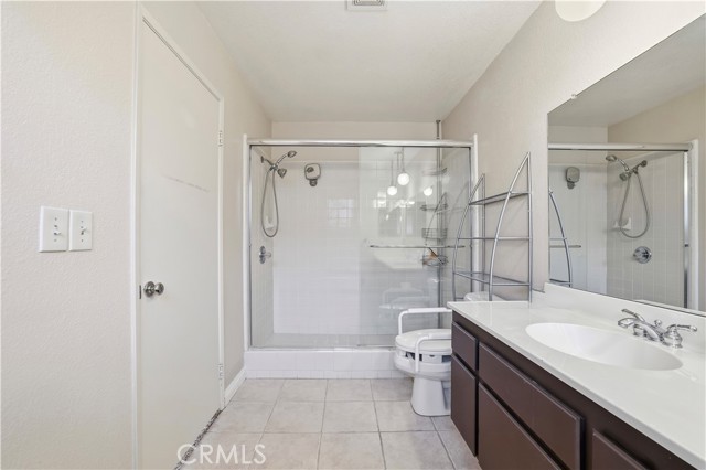 Detail Gallery Image 12 of 22 For 2635 Beech Tree, Hemet,  CA 92545 - 3 Beds | 2 Baths