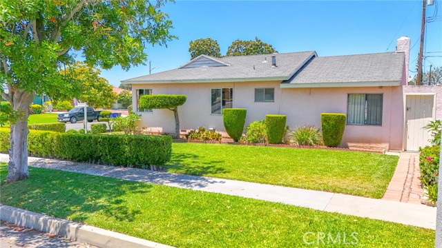 12122 Goldendale Drive, La Mirada CA: https://media.crmls.org/medias/7d4ac4e2-ce5e-4169-b4b5-62215833d5d1.jpg