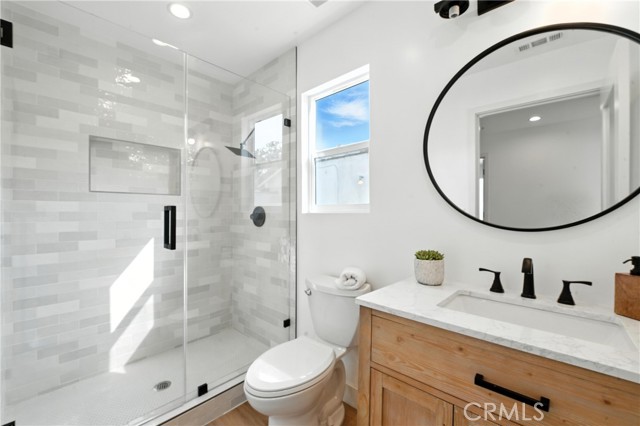 Detail Gallery Image 23 of 69 For 3031 Vineyard Ave, Los Angeles,  CA 90016 - – Beds | – Baths