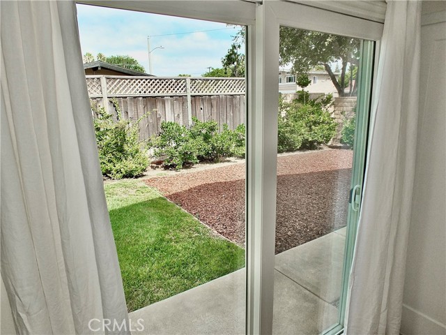 2285 Avalon, Costa Mesa CA: https://media.crmls.org/medias/7d4ba277-59d7-479d-8006-350666b49357.jpg