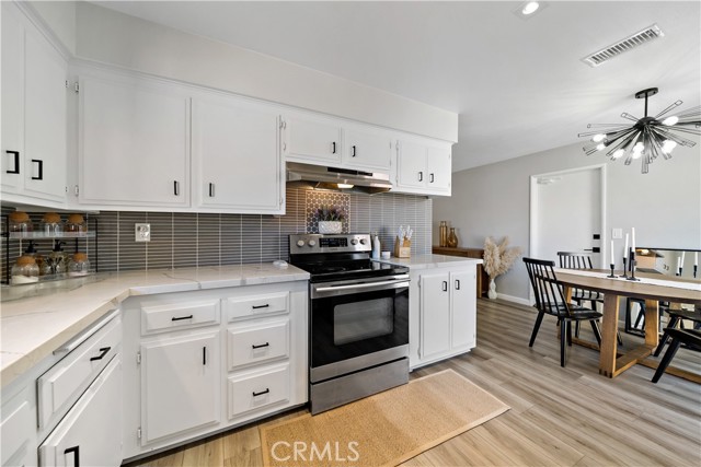Detail Gallery Image 12 of 37 For 594 Montebello Pl, Hemet,  CA 92543 - 2 Beds | 2 Baths