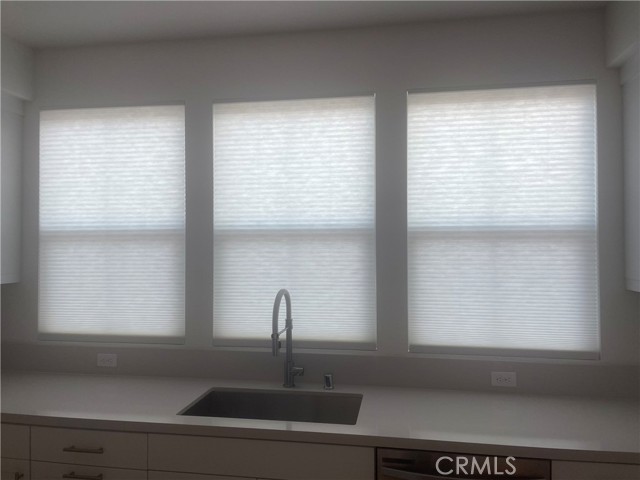 1403 N Indian Hill, Claremont CA: https://media.crmls.org/medias/7d4cf259-518e-422c-88b2-2e7f6e691cc2.jpg