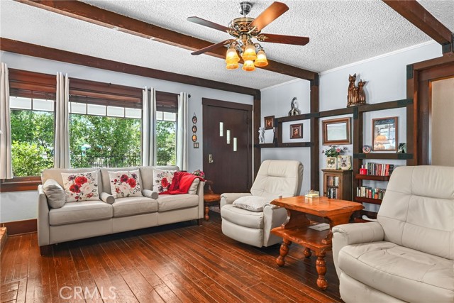 3087 Casitas Avenue, Altadena CA: https://media.crmls.org/medias/7d4dceeb-c81e-4814-b823-53505682d631.jpg
