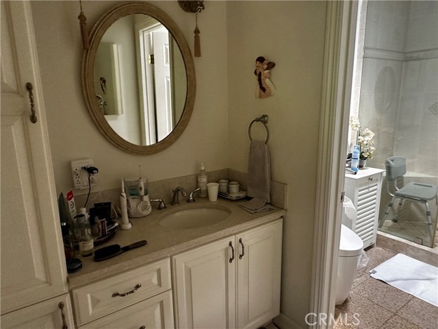 7800 Via Genova, Burbank CA: https://media.crmls.org/medias/7d4e0293-6ee2-4d20-ab88-838d6f2143e2.jpg