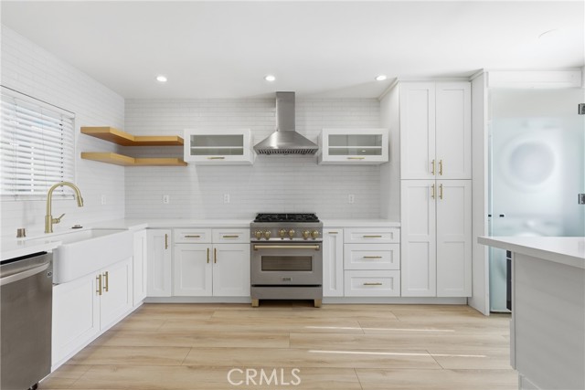 Detail Gallery Image 8 of 17 For 17546 Kittridge, Lake Balboa,  CA 91406 - 3 Beds | 2 Baths