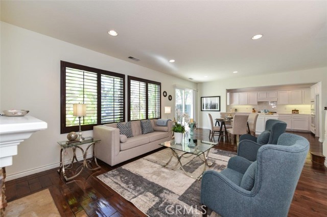 Detail Gallery Image 10 of 26 For 20 Larchwood, Irvine,  CA 92602 - 4 Beds | 3/1 Baths