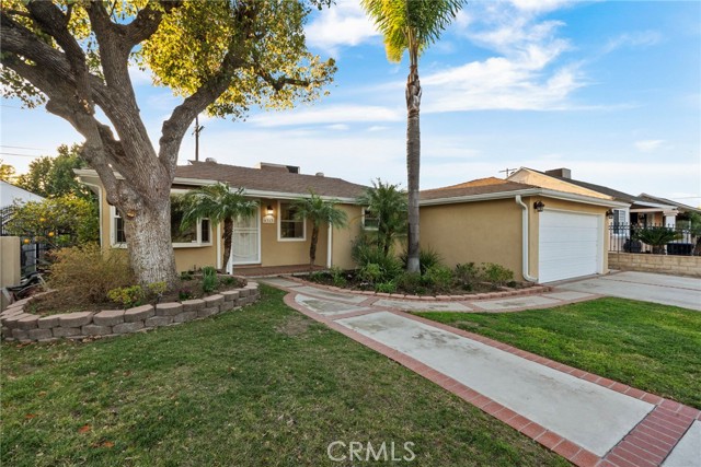 Detail Gallery Image 2 of 24 For 6313 Bluebell Ave, North Hollywood,  CA 91606 - 3 Beds | 2 Baths