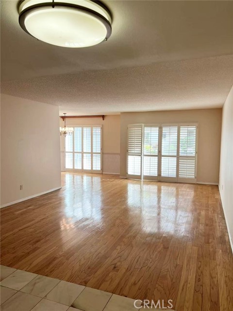 Detail Gallery Image 6 of 13 For 380 S. Euclid Ave #108, Pasadena,  CA 91101 - 2 Beds | 2 Baths