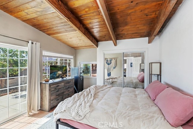 1946 Desert Front Road, Wrightwood CA: https://media.crmls.org/medias/7d503a69-96e8-4ebe-92a0-92c0799370ff.jpg
