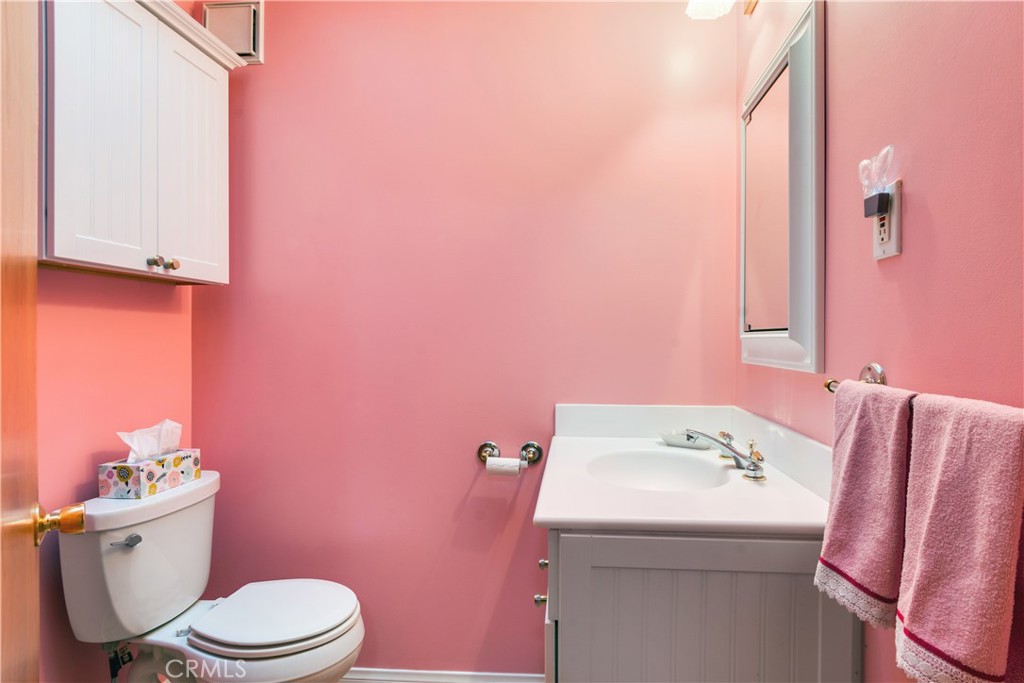 https://media.crmls.org/medias/7d507942-22d4-4e4d-ba1a-6e6375ff8844.jpg?preset=X-Large