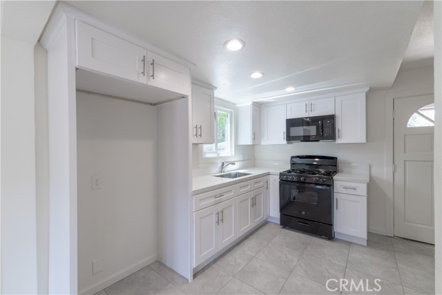 2100 1st Lane, Big Bear City CA: https://media.crmls.org/medias/7d50fe6a-a585-4ef2-816e-35b42bed11f9.jpg