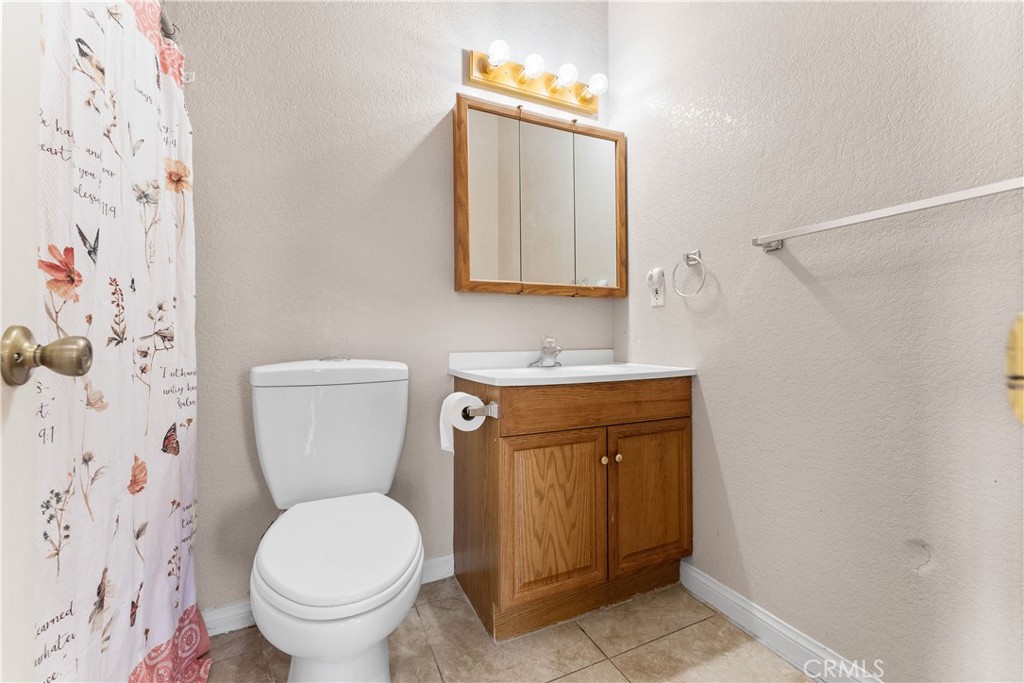 https://media.crmls.org/medias/7d516be5-e532-482b-a421-1454a46fcc35.jpg?preset=X-Large