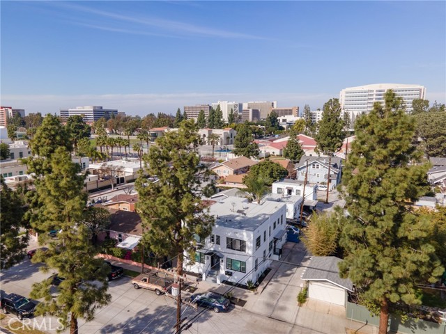 415 W Pine Street, Santa Ana CA: https://media.crmls.org/medias/7d51f077-e2f3-4d79-be27-2c70f702863f.jpg