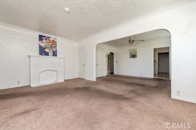 329 N Bushnell Avenue, Alhambra CA: https://media.crmls.org/medias/7d525f4a-3c81-445a-ada3-4ce8145407e0.jpg