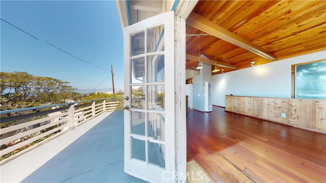 Detail Gallery Image 12 of 43 For 31955 10th Ave, Laguna Beach,  CA 92651 - 3 Beds | 2 Baths