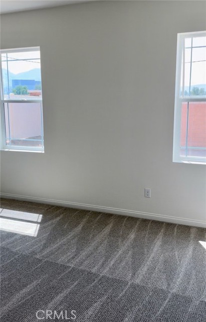 Detail Gallery Image 14 of 19 For 19549 Sunkissed Ridge Dr, Riverside,  CA 92507 - 3 Beds | 2 Baths