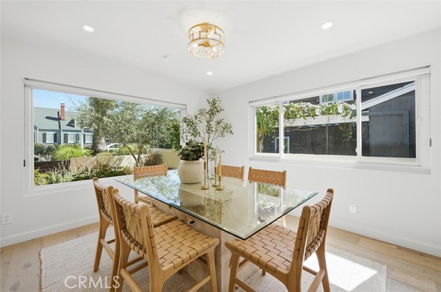 Detail Gallery Image 11 of 28 For 3521 Pine Ave, Manhattan Beach,  CA 90266 - 3 Beds | 2 Baths