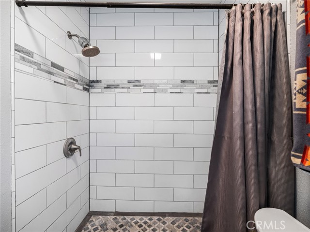 Detail Gallery Image 19 of 35 For 12885 Golf Course Dr, Victorville,  CA 92395 - 3 Beds | 3 Baths