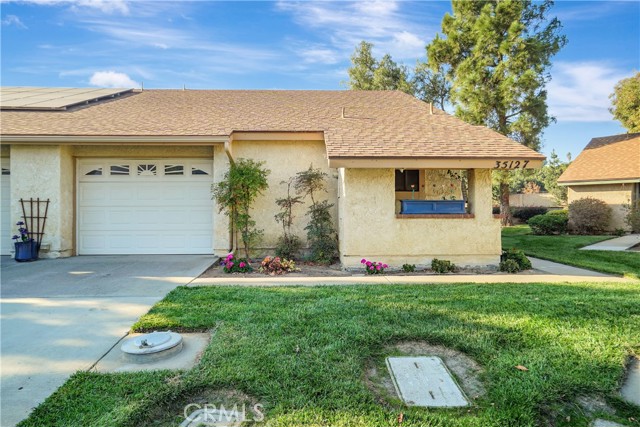 Detail Gallery Image 2 of 24 For 35127 Village 35, Camarillo,  CA 93012 - 2 Beds | 2 Baths