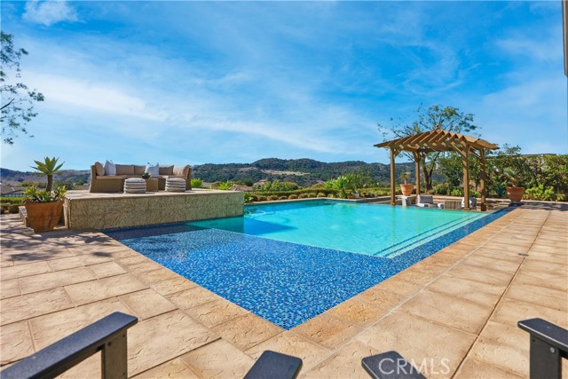 Front Image Thumbnail for CROC25243116