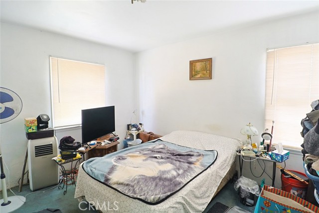 8005 Oleander, Fontana CA: https://media.crmls.org/medias/7d558e5f-47d6-4e11-8c7b-03e0f8652f4d.jpg