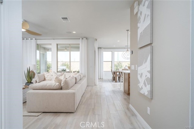 Detail Gallery Image 12 of 44 For 3677 S Bearberry Ave, Ontario,  CA 91761 - 5 Beds | 3 Baths