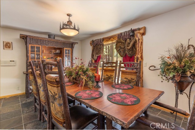 625 Cedar Glen Drive, Big Bear City CA: https://media.crmls.org/medias/7d56c39c-f96c-4206-adb3-32ca6af9f353.jpg