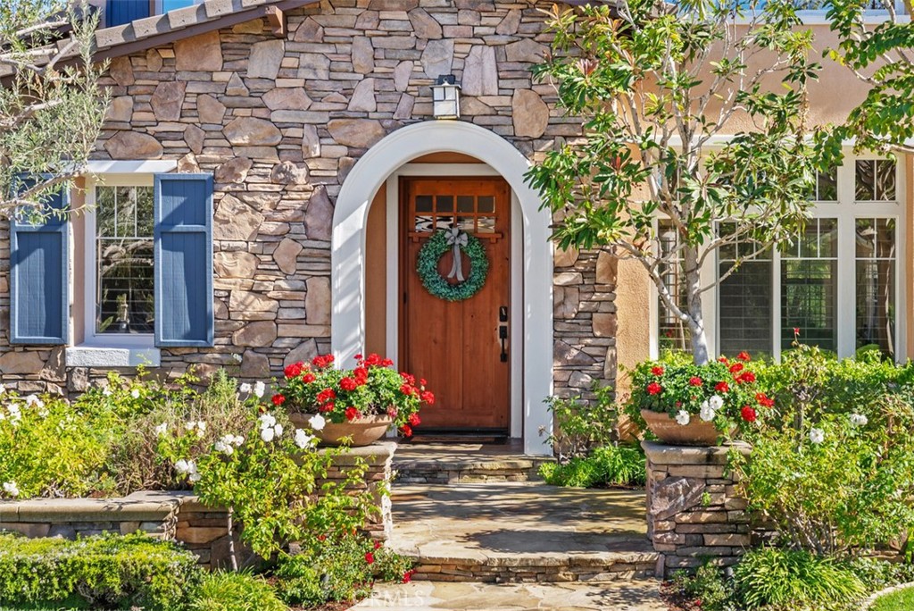 MLS #OC25239566 image #8