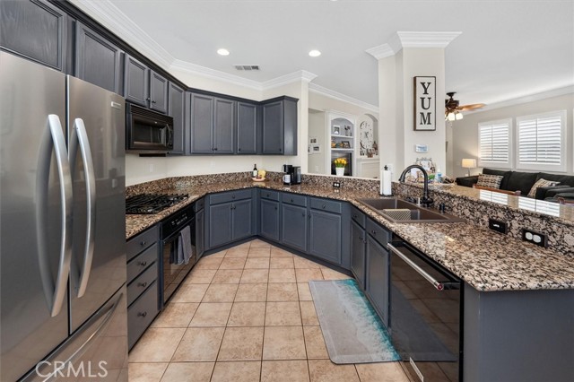 Detail Gallery Image 9 of 49 For 29202 Cowboy Ct, Valencia,  CA 91354 - 3 Beds | 2/1 Baths