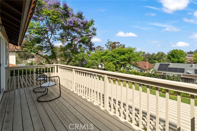 23761 Singapore Street, Mission Viejo CA: https://media.crmls.org/medias/7d57360e-e498-4d6f-a0d3-058c4c403fa8.jpg