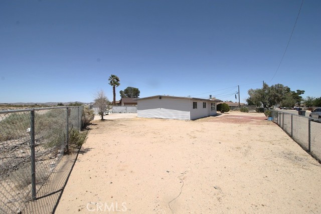 Detail Gallery Image 4 of 26 For 34150 Woods Ave, Barstow,  CA 92311 - 3 Beds | 1 Baths