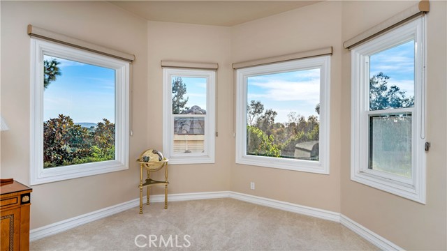 Detail Gallery Image 32 of 65 For 26051 Glen Canyon Dr, Laguna Hills,  CA 92653 - 5 Beds | 4/1 Baths